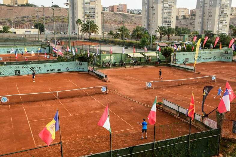 El canario Pérez Socas dio la campanada ante uno de los favoritos / TA